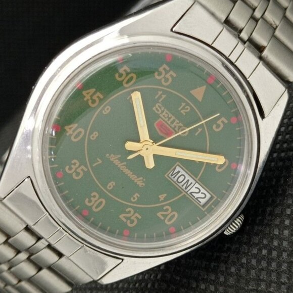 Seiko Other - Vintage 1975 Seiko Automatic Mens Silver Watch W/daydate & Green accents